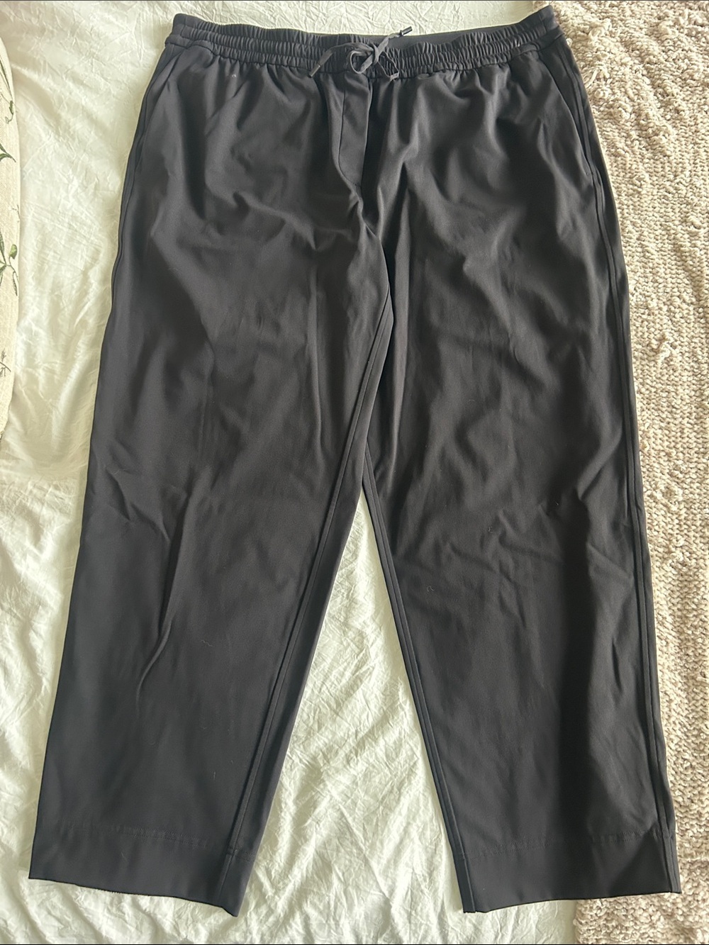 lululemon athletica Black Elastic Waist Casual Pants